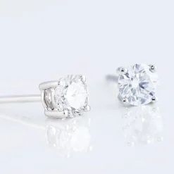 Outlet Histoire d'Or Boucles D'oreilles Puces 4 Griffes Or Blanc Diamant Synthetique or blanc diamant synthétique blanc
