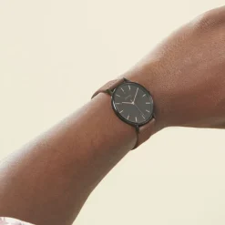 Best ARCTIK Montre Nomade Noir cadran noir fond noir bracelet cuir marron