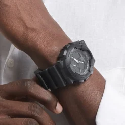 Best CASIO G-SHOCK Montre Black & White Noir cadran noir fond noir bracelet résine noire
