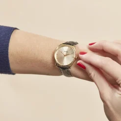 CLUSE Montre Feroce Petite Doré cadran doré fond doré bracelet cuir noir