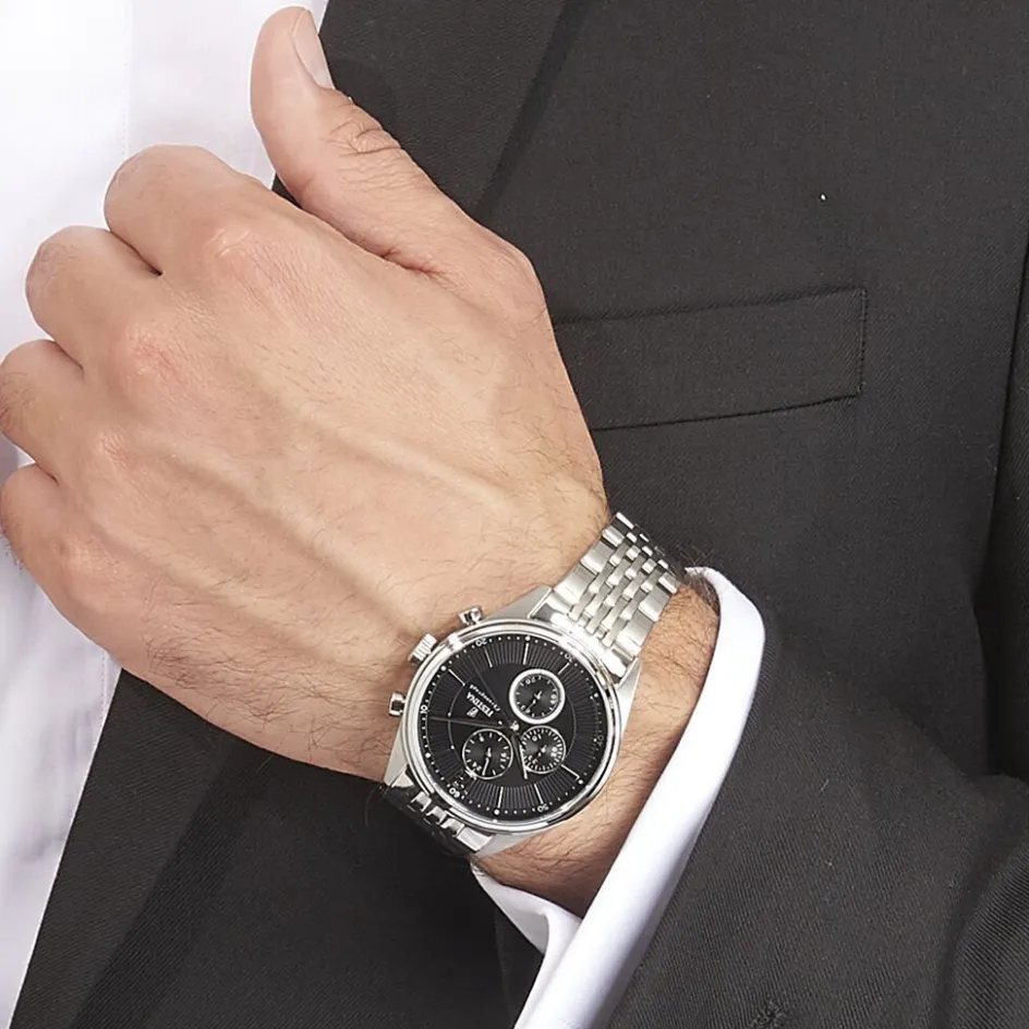Outlet FESTINA Montre Timeless Chronograph Noir cadran argenté fond noir bracelet acier argenté