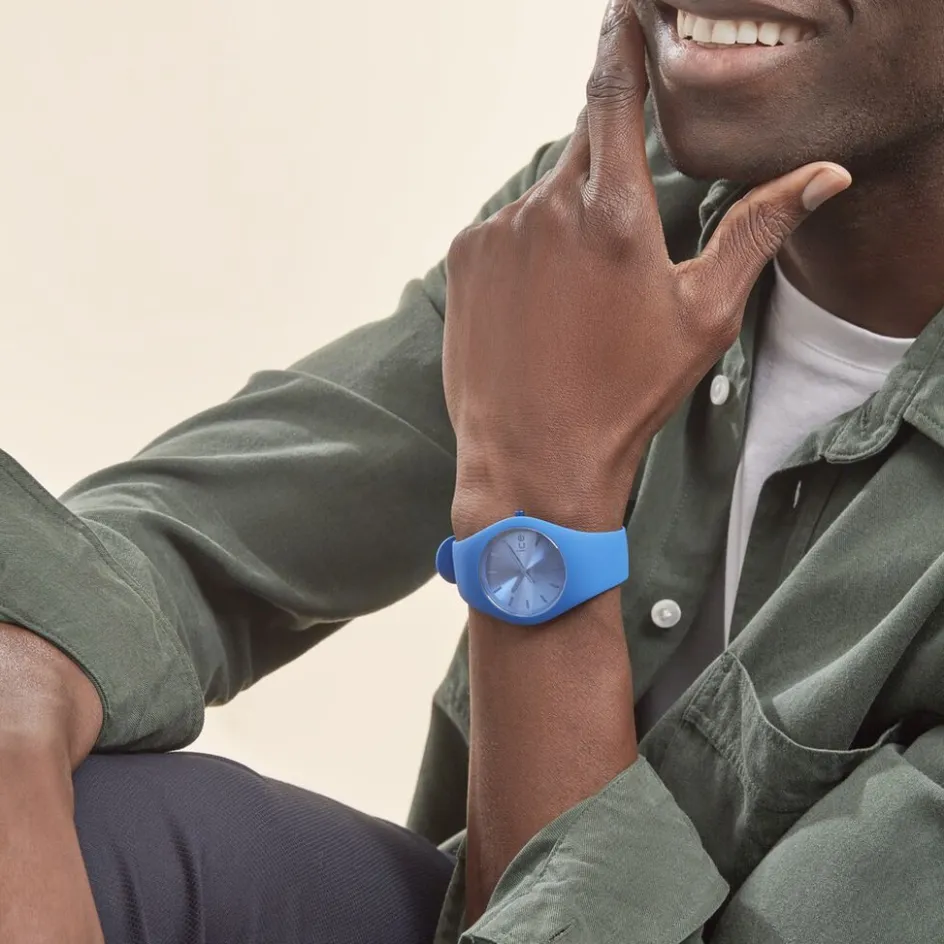 Clearance ICE WATCH Montre Colour Bleu cadran argenté fond bleu bracelet silicone bleu