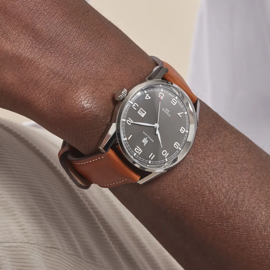 Outlet LIP Montre Himalaya Gris cadran argenté fond gris bracelet cuir marron