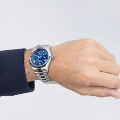 New LOTUS Montre Freedom Collection Bleu cadran argenté fond bleu bracelet acier argenté